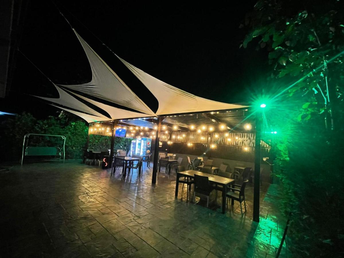 Hotel Sweet Năvodari Esterno foto
