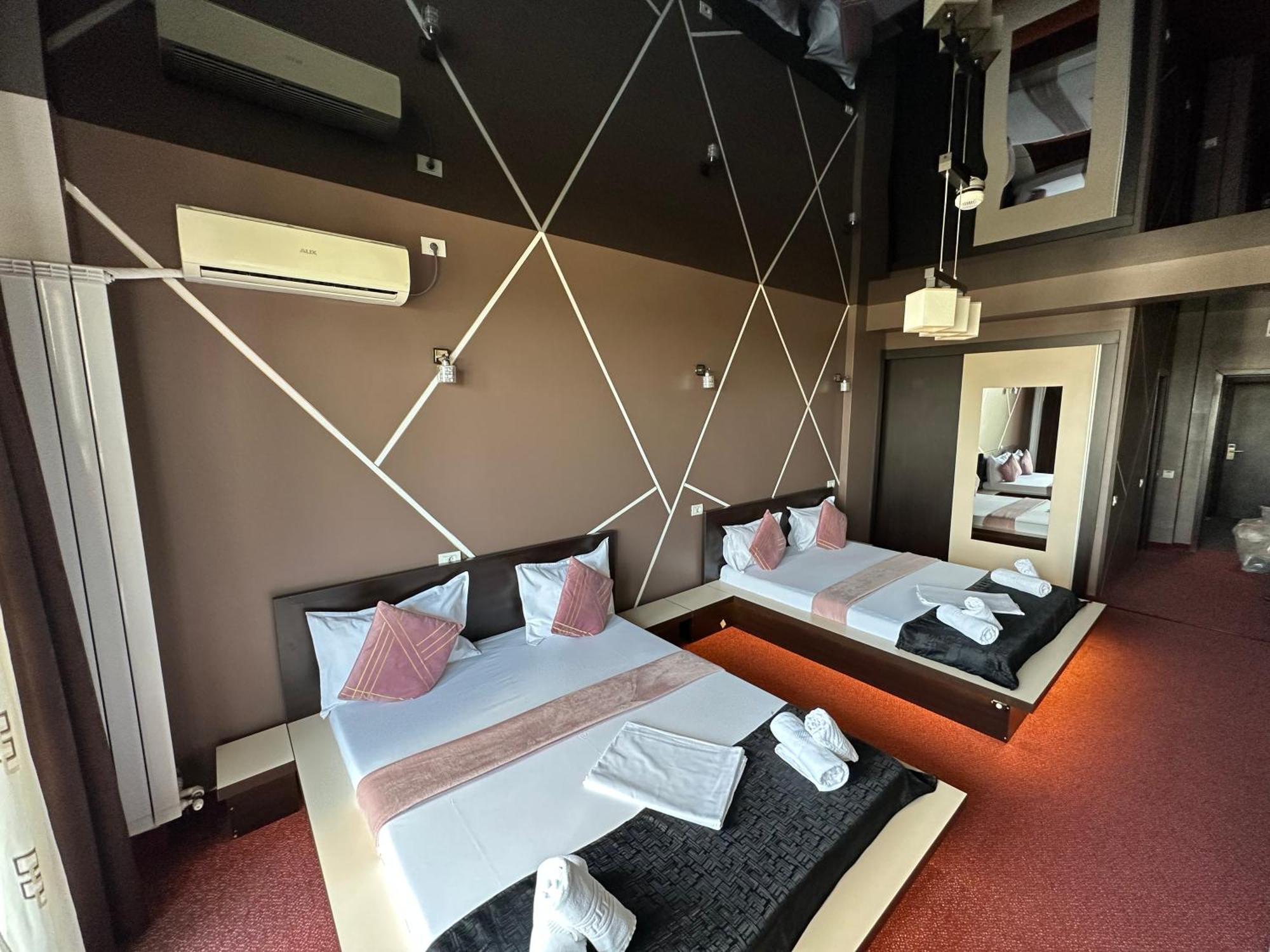 Hotel Sweet Năvodari Esterno foto