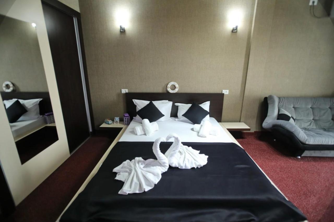 Hotel Sweet Năvodari Esterno foto